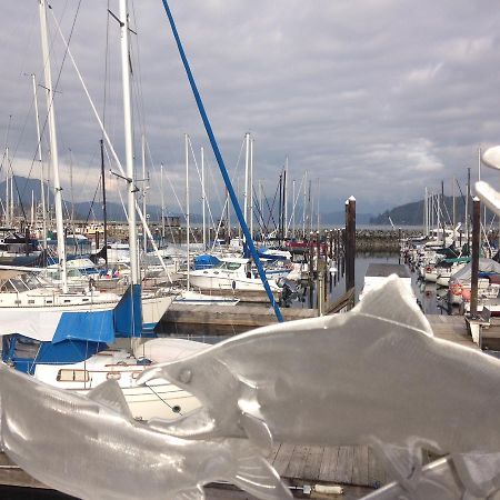 Hotel Seas The Day House 5 Star Hottub Pets Bbq Fire Premier Location Gibsons Exterior foto