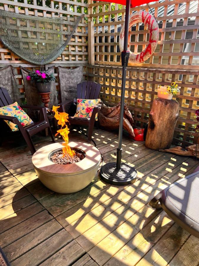 Hotel Seas The Day House 5 Star Hottub Pets Bbq Fire Premier Location Gibsons Exterior foto