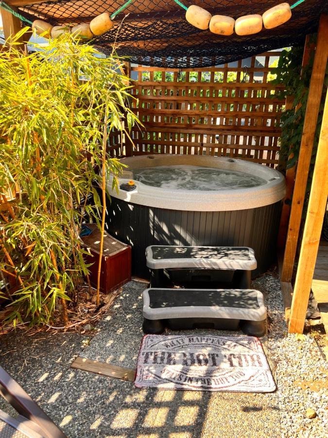 Hotel Seas The Day House 5 Star Hottub Pets Bbq Fire Premier Location Gibsons Exterior foto